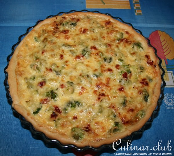 Пирог с курицей и брокколи
