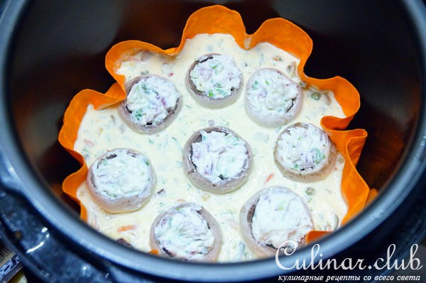Заливной пирог с овощами и фаршированными грибами. Сливочно-сырный, очень аппетитный. Тест-драйв.