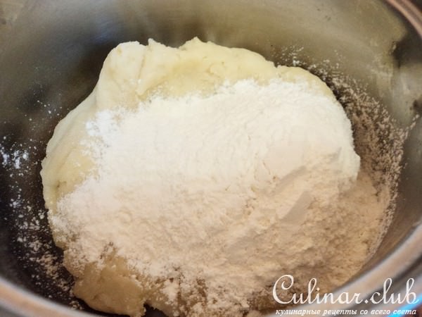 Мини-пирожки из заварного теста с мясом