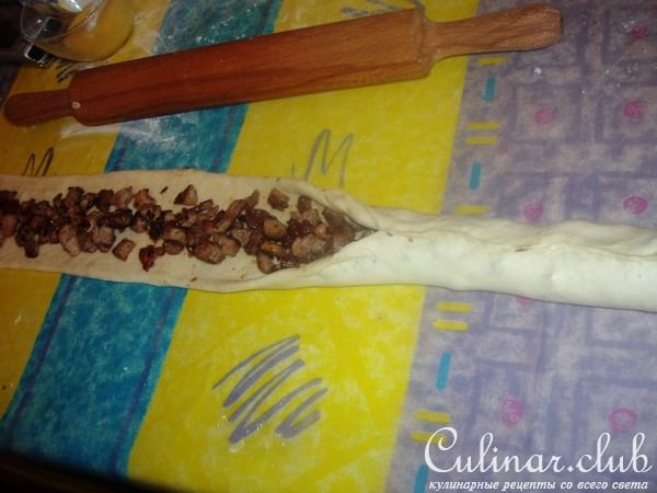 Сырная косичка с грибами + бонус мясной пирог!