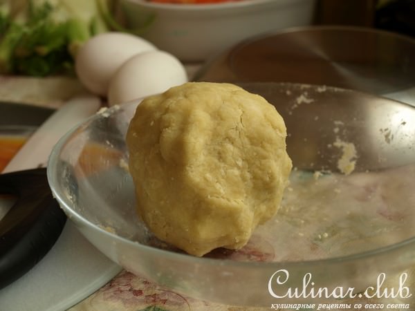 Киш с форелью, креветками и фенхелем