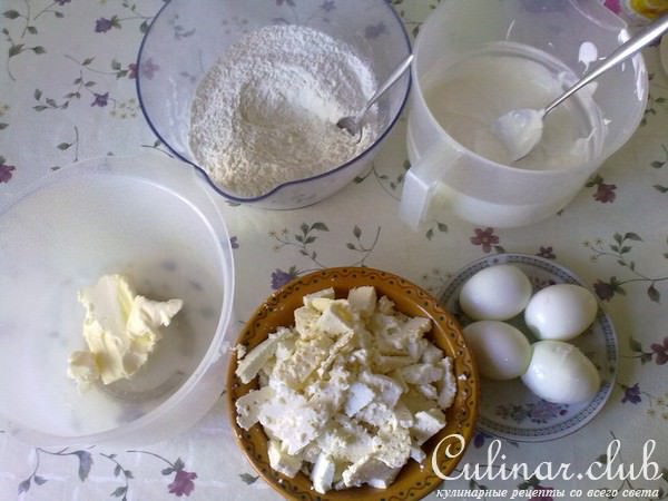 Пирог Гведзели с сыром и яйцом