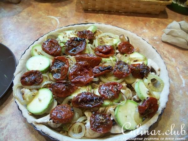 Творожный киш с кабачками и шампиньонами