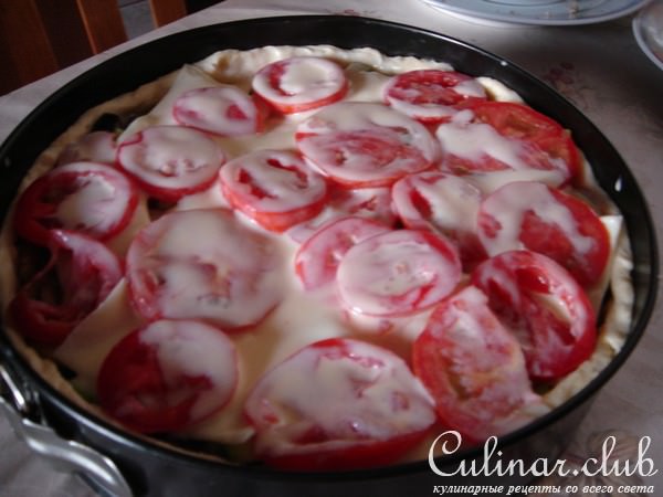 Киш с фаршем и овощами