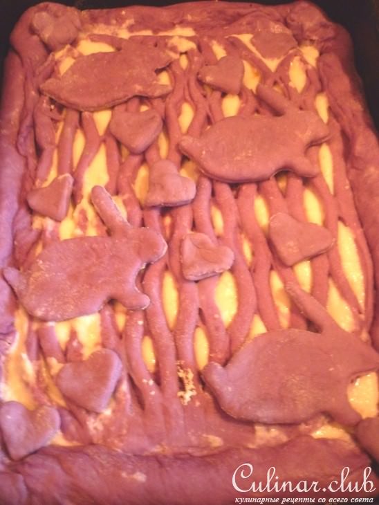 Сиреневый пирог с цветной капустой и сыром