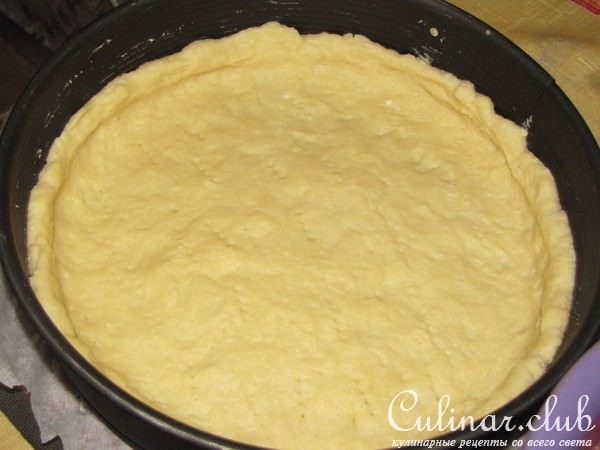 Киш с курицей и стручковой фасолью.
