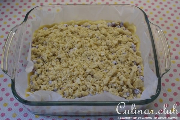 Crowberry and blueberry crumb bars (Брусничное и черничное печенье с крошкой)
