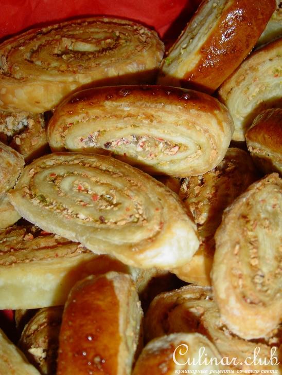 Печенье с фисташками и крабовыми палочками