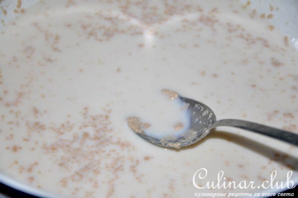 Рогалики со сгущенкой и орехами