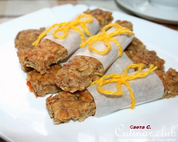 Овсяные палочки с хурмой