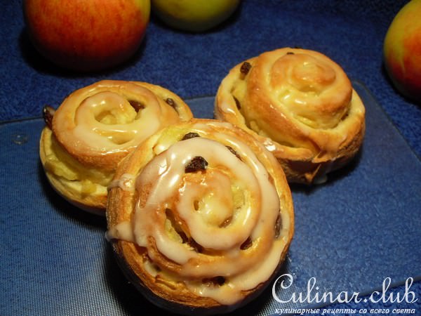 Булочки с изюмом и яблоком "Улитки" (Rosinen -Apfelschnecken)