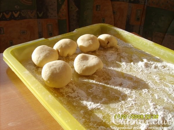 булочка с начинкой