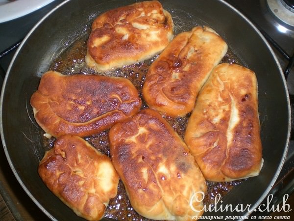 Пирожки жаренные