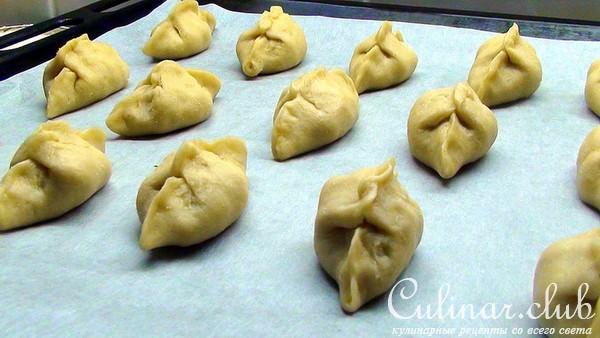 Пирожки с сыром из песочно-творожного теста.