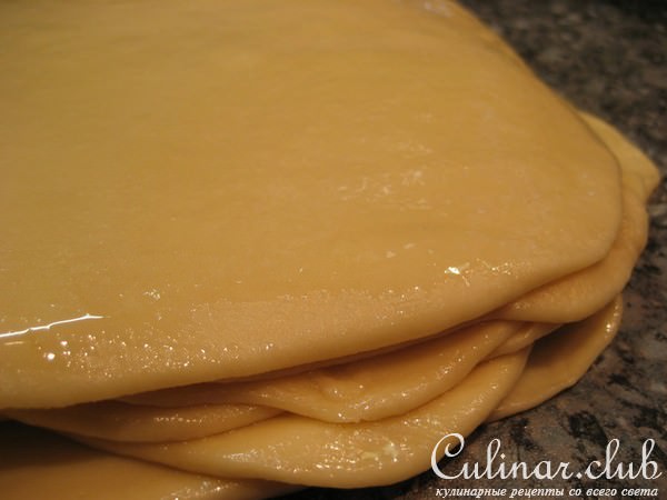 Слоеные булочки с сыром