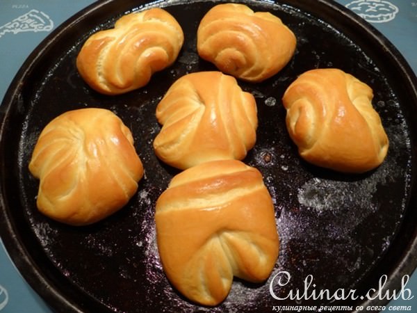 Булочки из теста со сливочным творожным сыром