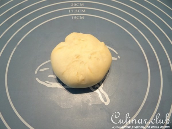 Пирожки "Крабики" с начинкой из творога и сушеной клюквы.