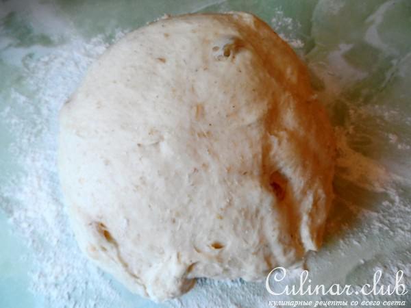 Нежнейшие булочки с изюмом и овсяными отрубями к завтраку.