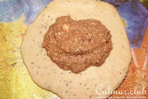 Маковые булочки с творогом и черносливом