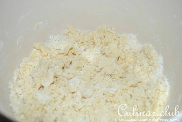 Пирожки с луком и сельдереем 