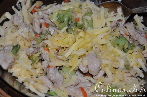 Трубочки фило с мясной начинкой
