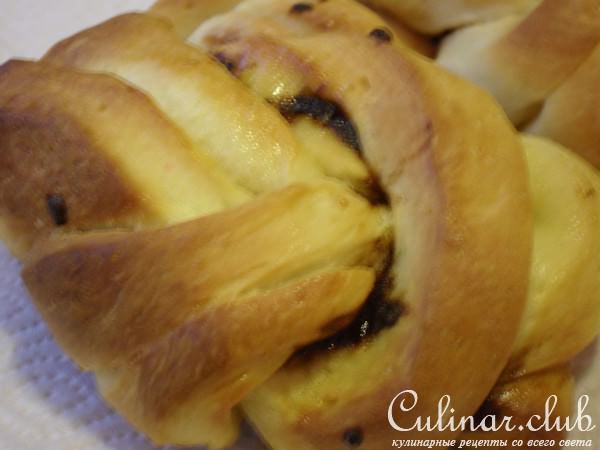 Сдобные узелки с кофейной посыпкой
