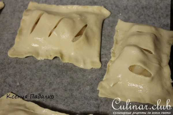 Пирожки с сыром и дыней