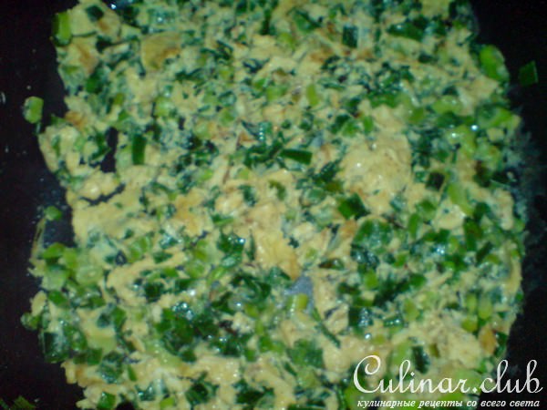 Пирожки с зелёным луком и яйцами