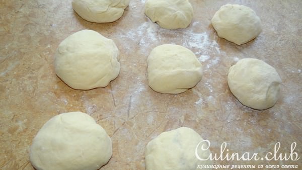 Паляница с начинкой для пикника, ароматная и сытная