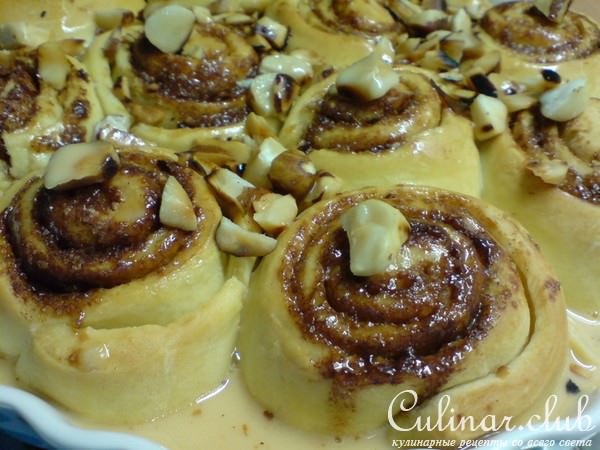 Булочки с корицей в карамельном соусе с жареными орехами//PEKANBON