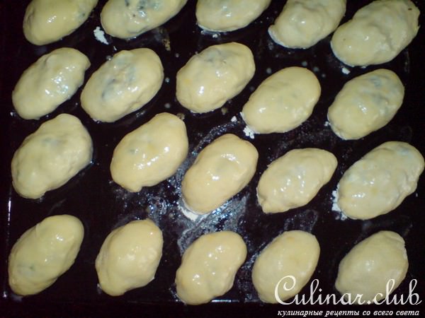 Пирожки с зелёным луком и яйцами