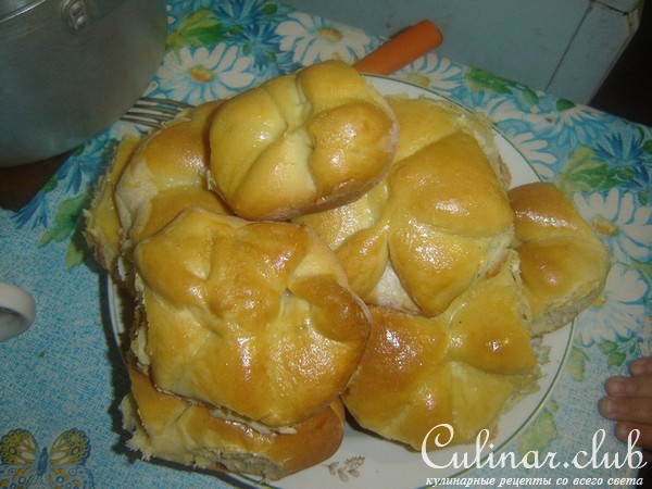 Сдобные булочки "Визит" с курагой 