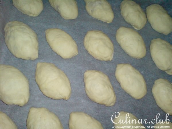 Пирожки с мясом и молодой капустой
