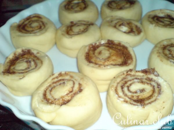 Булочки с корицей в карамельном соусе с жареными орехами//PEKANBON