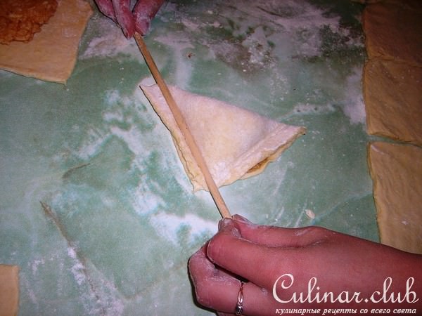 Домашнее слоеное тесто. Слойки с яблоками.
