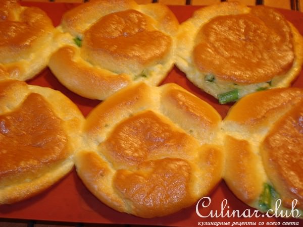БУЛОЧКИ для стремящихся быть в форме, с яйцом и луком.