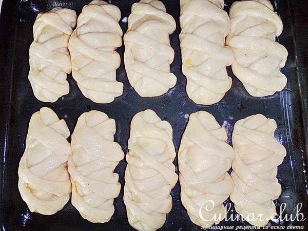 Пирожки с клубникой.