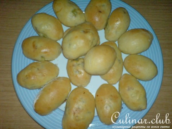 Пирожки с зелёным луком и яйцами