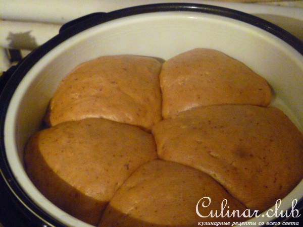 Медовые булочки с орехами на пару