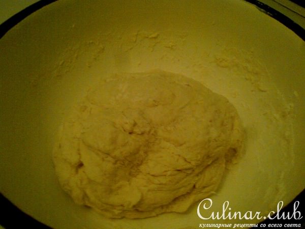 Жареные пирожки с зелёным луком и яйцом