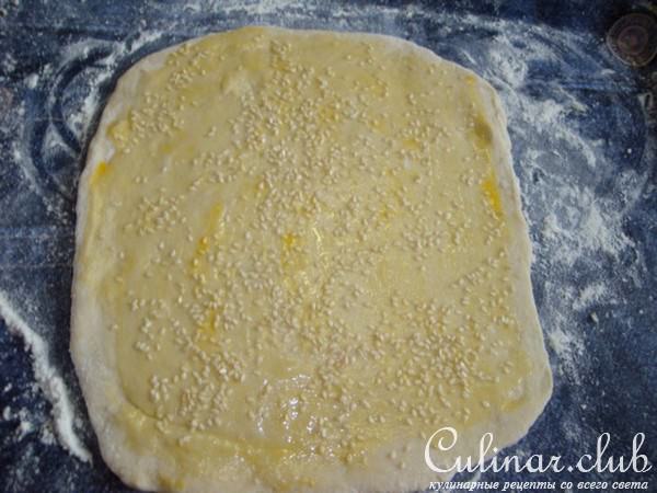 Треугольнички с сыром и черемшой