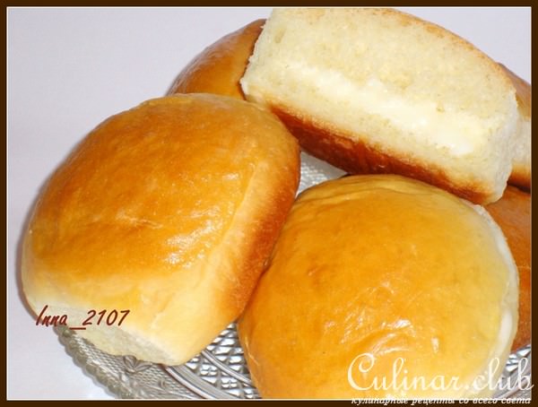 Сдобные булочки со сметанным кремом