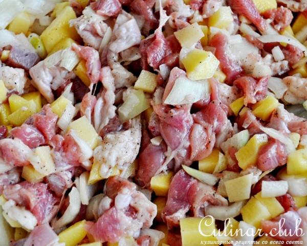 Пирожки со свининой и картофелем