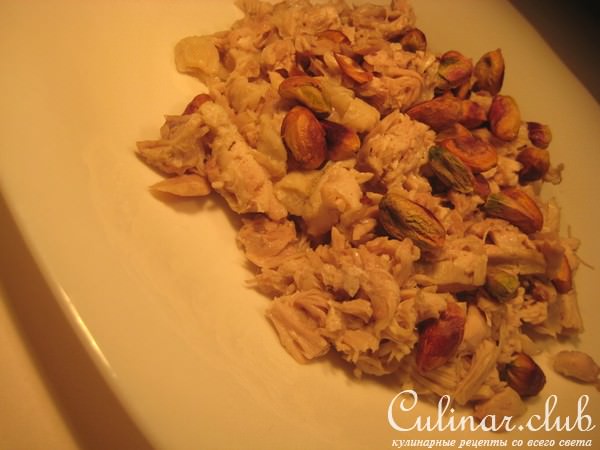 Булочки с курочкой и фисташками.