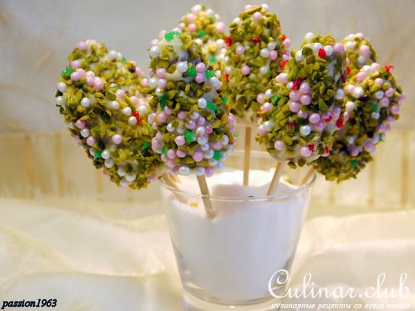 Cake-Pops или пирожные-крошки на ножке „Рождественская елочка“