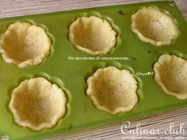 Корзиночки с клубникой и штрейзелем