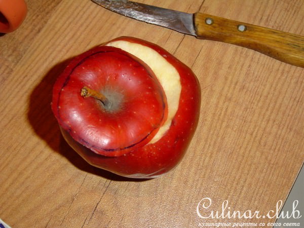 Подсвечник из яблока