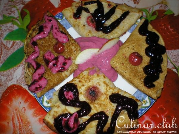 Блинчики десертные с фруктово-сливочным соусом