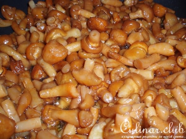 Куриное филе с тыквой и опятами