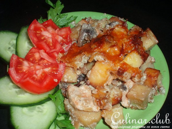 картофель в горшочке с мясом и грибами